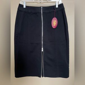 Midi skirt with zipper, black